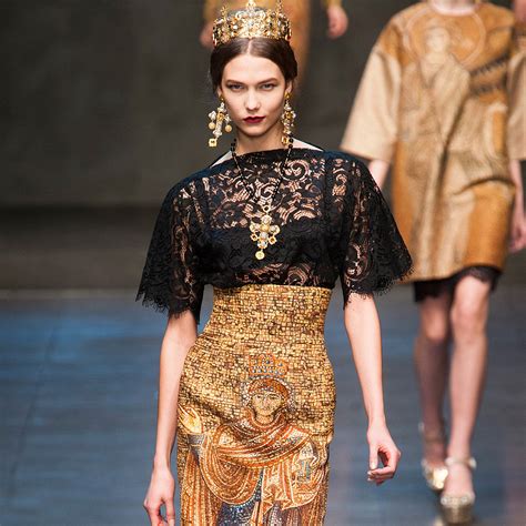 Runway Photos: Dolce & Gabbana Fall 2013 